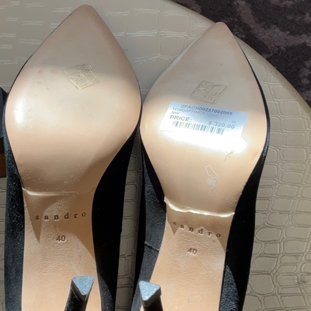 Daphnee Noir Pump - Picture 6 of 7